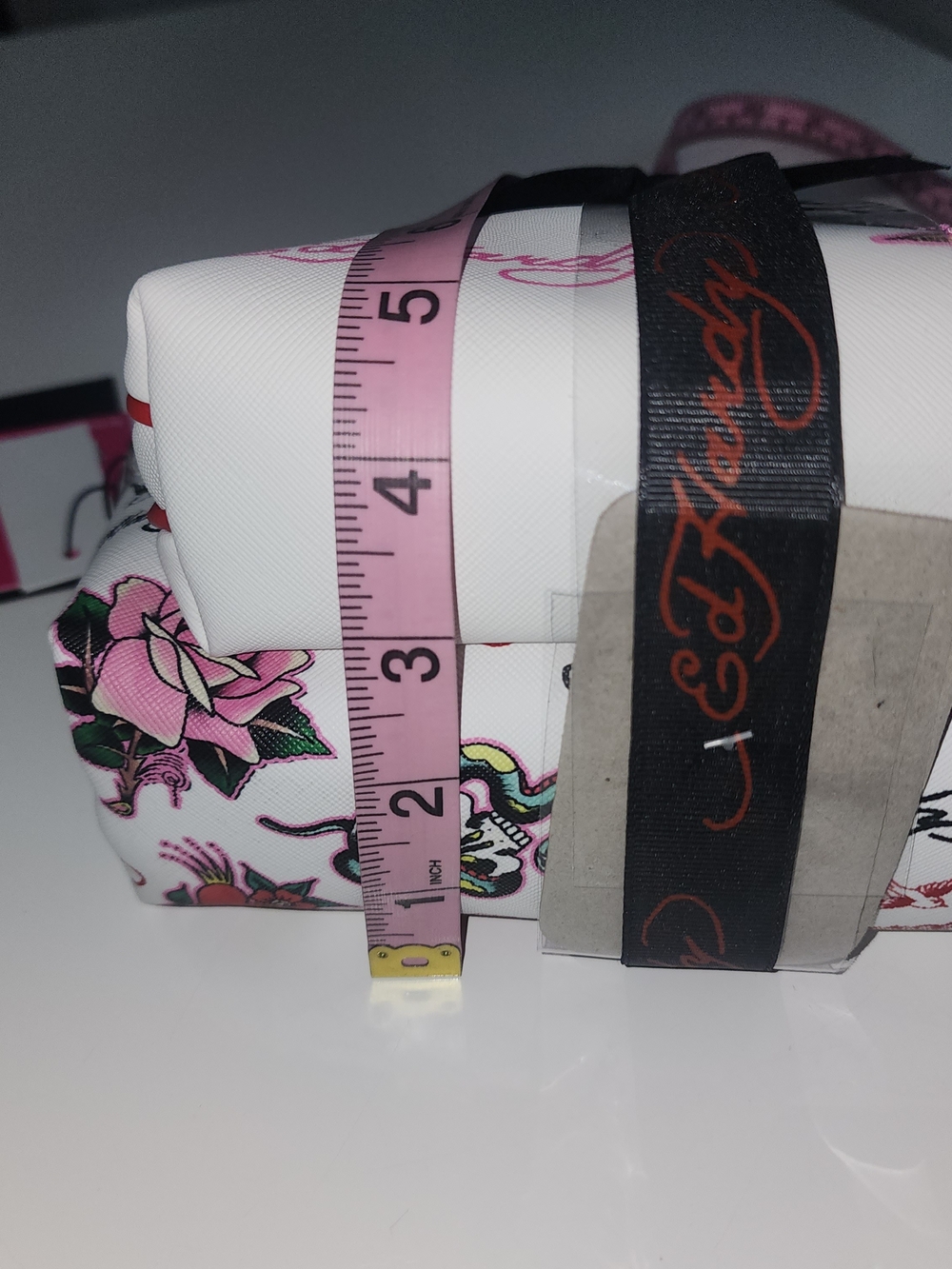 Ed Hardy White & Pink Rose Cosmetic Pouch Set - Picture 6 of 12